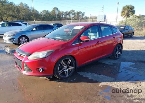 2012 Ford Focus Titanium z USA, uszkodzony, nr VIN 1FAHP3N25CL292456